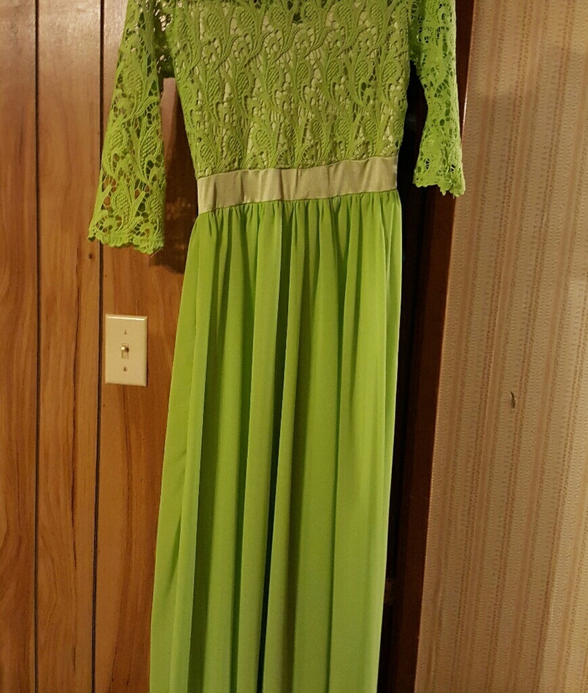 Beautiful dress. New without tags